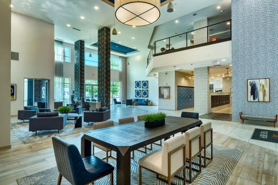 Apartment Cozysuites Phx Roro Gym Pool Pets Parking #12 *