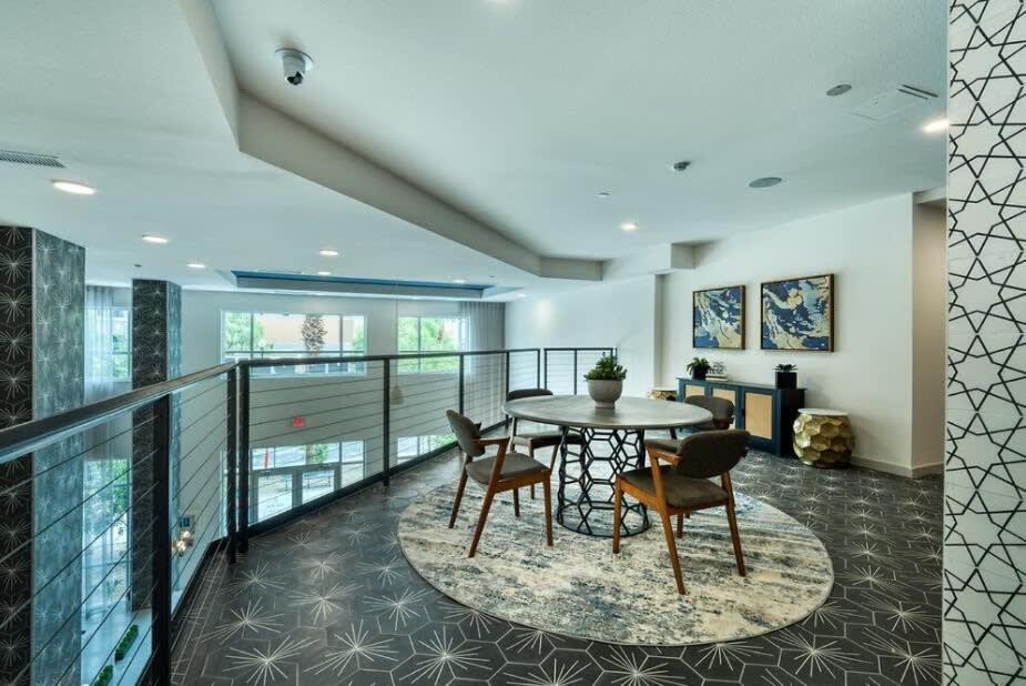 Cozysuites Phx Roro Gym Pool Pets Parking #12 * Phoenix